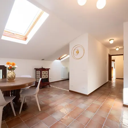 Apartment Mansarda Mella By Wonderful Italy Bellagio